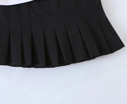 Pleated mini skirt black