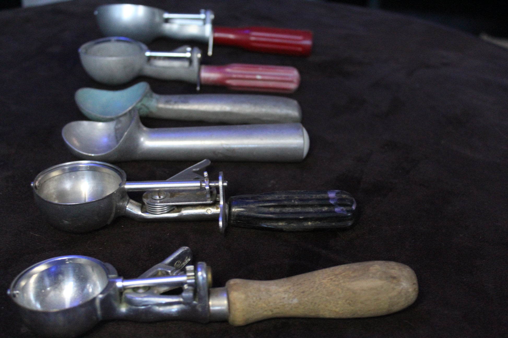 vintage ice cream scooper set side view